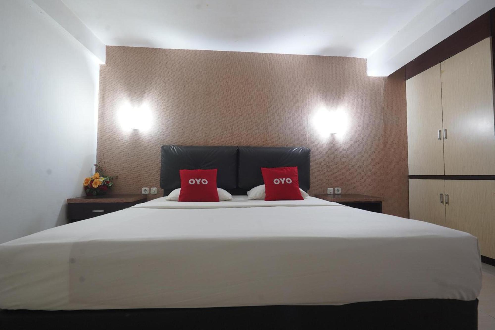Collection O Losari Near Pantai Losari Formerly Hotel Grand Populer Μακασάρ Εξωτερικό φωτογραφία