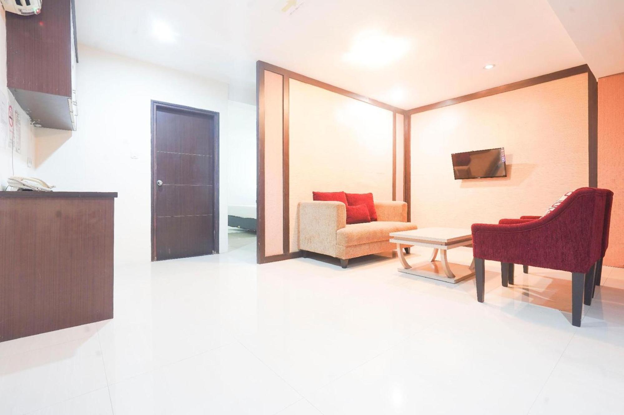 Collection O Losari Near Pantai Losari Formerly Hotel Grand Populer Μακασάρ Εξωτερικό φωτογραφία