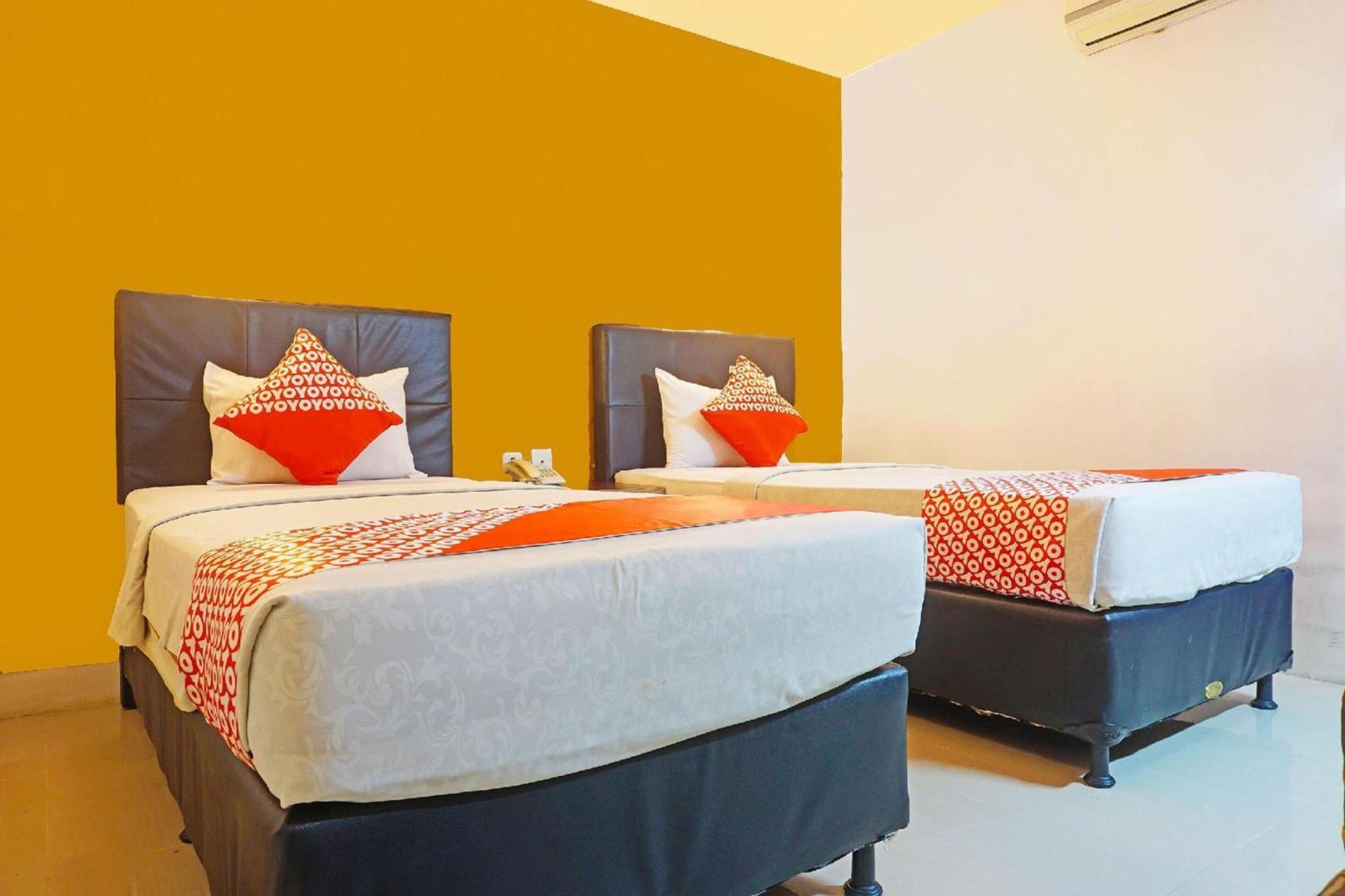 Collection O Losari Near Pantai Losari Formerly Hotel Grand Populer Μακασάρ Εξωτερικό φωτογραφία