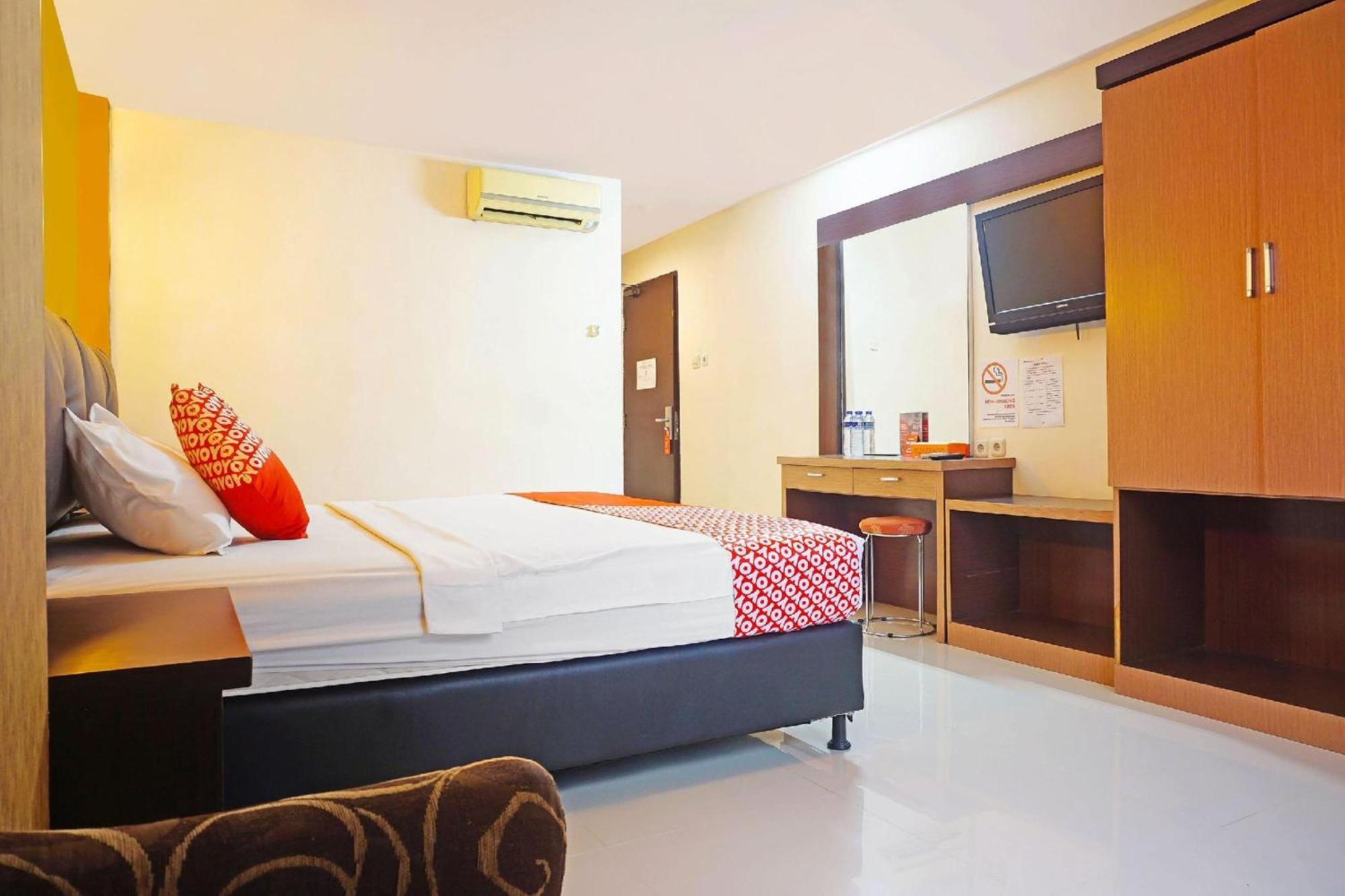 Collection O Losari Near Pantai Losari Formerly Hotel Grand Populer Μακασάρ Εξωτερικό φωτογραφία