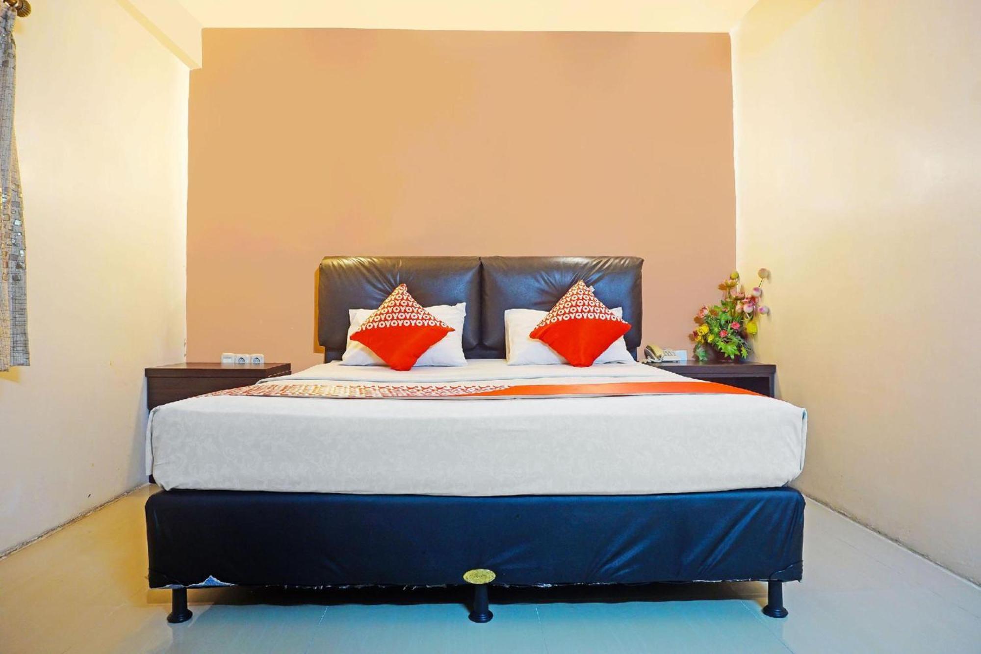 Collection O Losari Near Pantai Losari Formerly Hotel Grand Populer Μακασάρ Εξωτερικό φωτογραφία