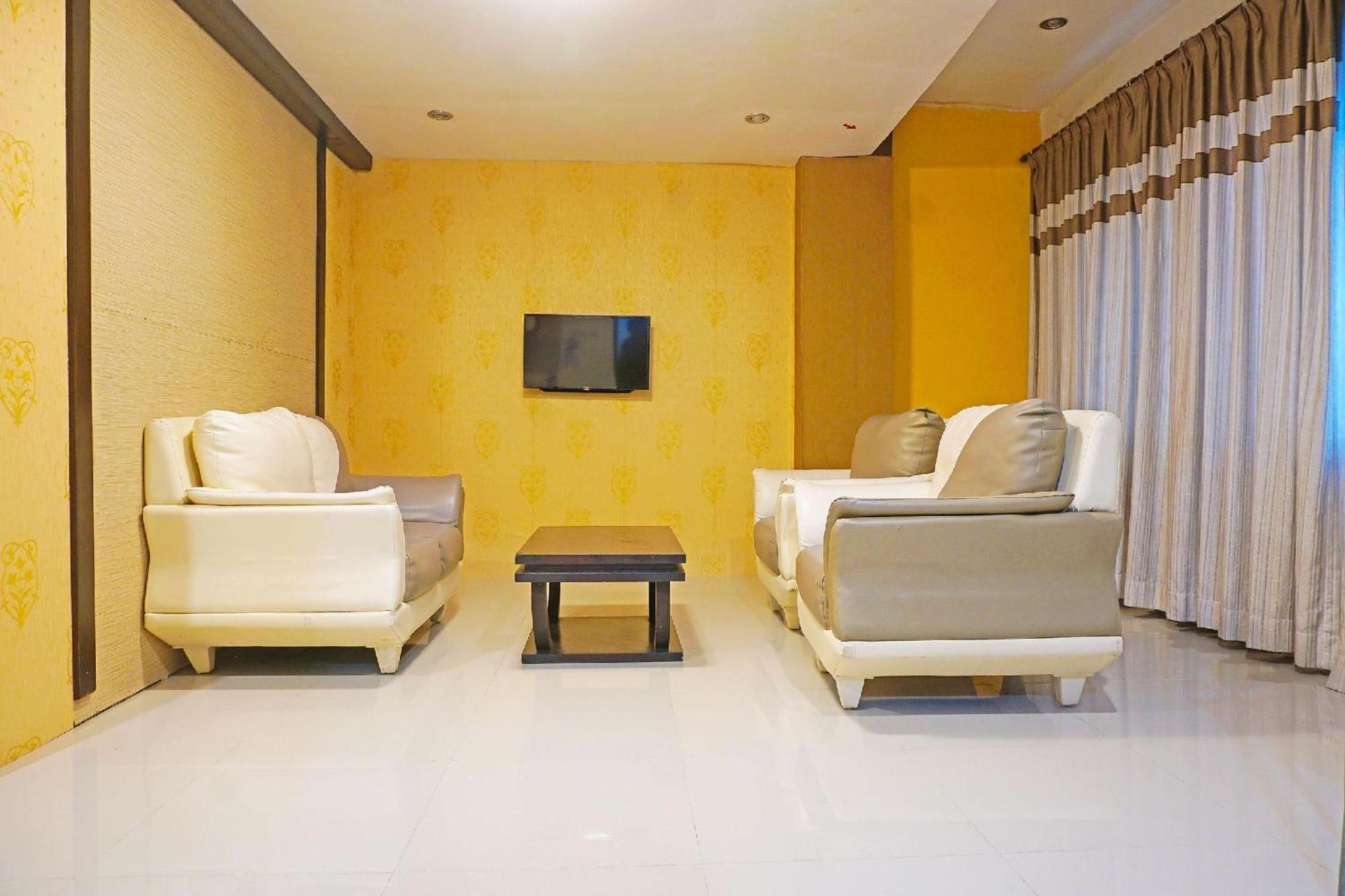 Collection O Losari Near Pantai Losari Formerly Hotel Grand Populer Μακασάρ Εξωτερικό φωτογραφία