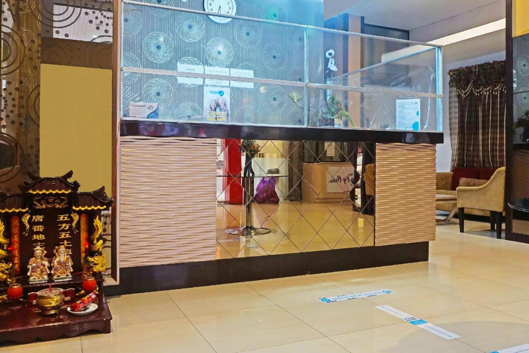 Collection O Losari Near Pantai Losari Formerly Hotel Grand Populer Μακασάρ Εξωτερικό φωτογραφία