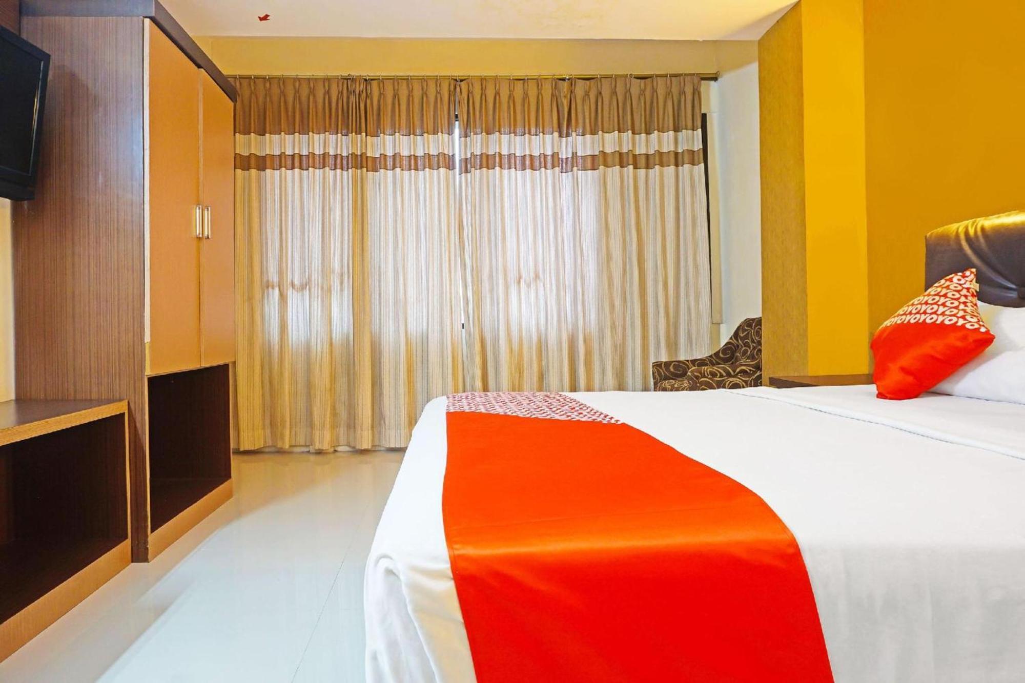Collection O Losari Near Pantai Losari Formerly Hotel Grand Populer Μακασάρ Εξωτερικό φωτογραφία