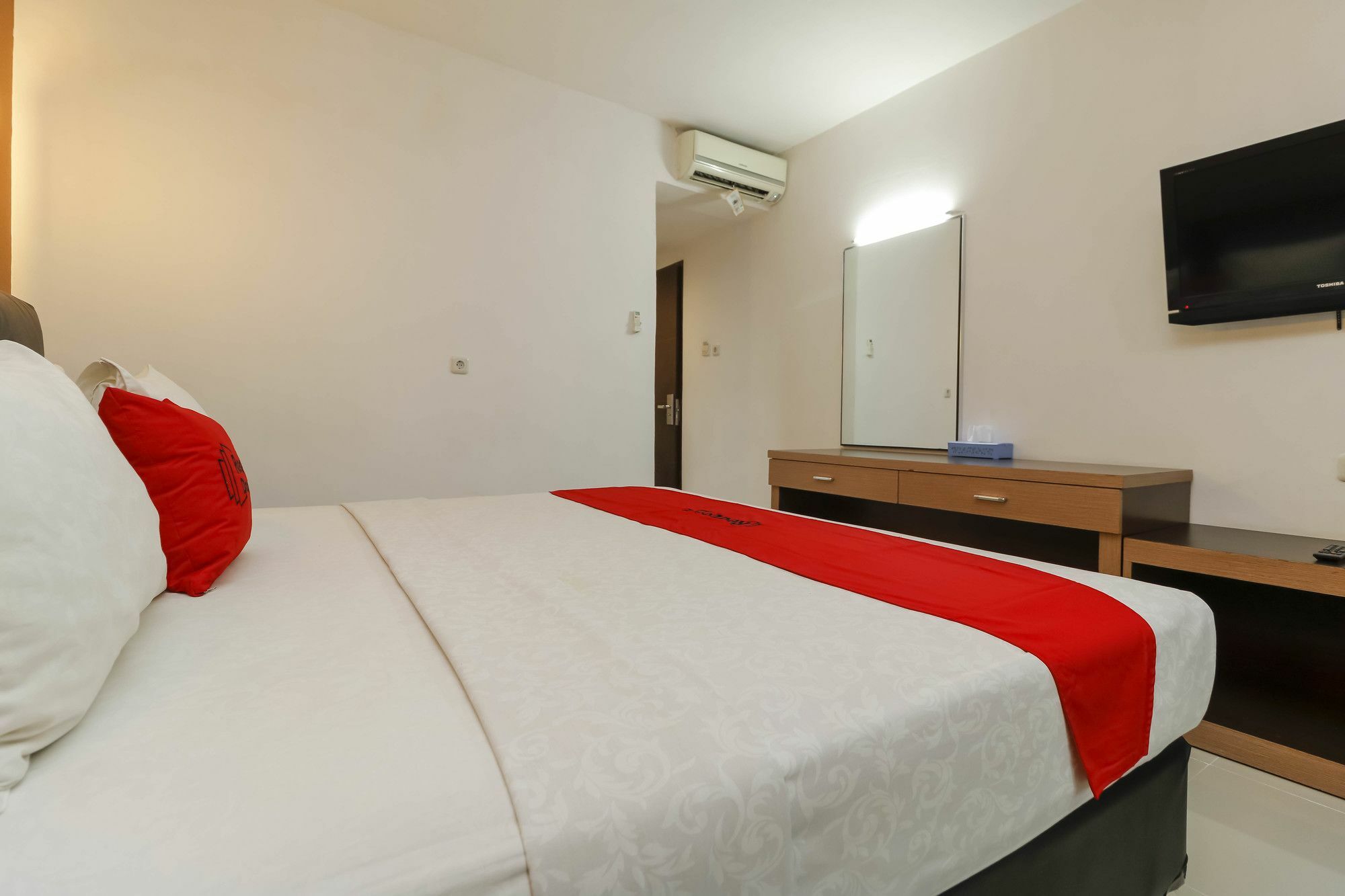 Collection O Losari Near Pantai Losari Formerly Hotel Grand Populer Μακασάρ Εξωτερικό φωτογραφία